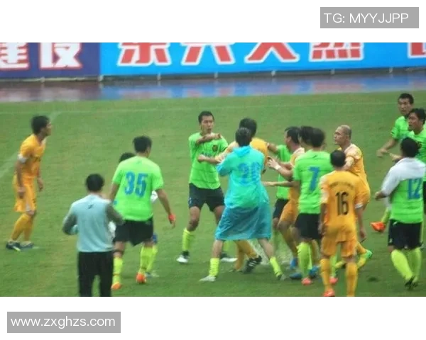 足球明星聚会高清图片分享展现球场外的友谊与精彩瞬间 足球明星聚会高清图片分享展现球场外的友谊与精彩瞬间